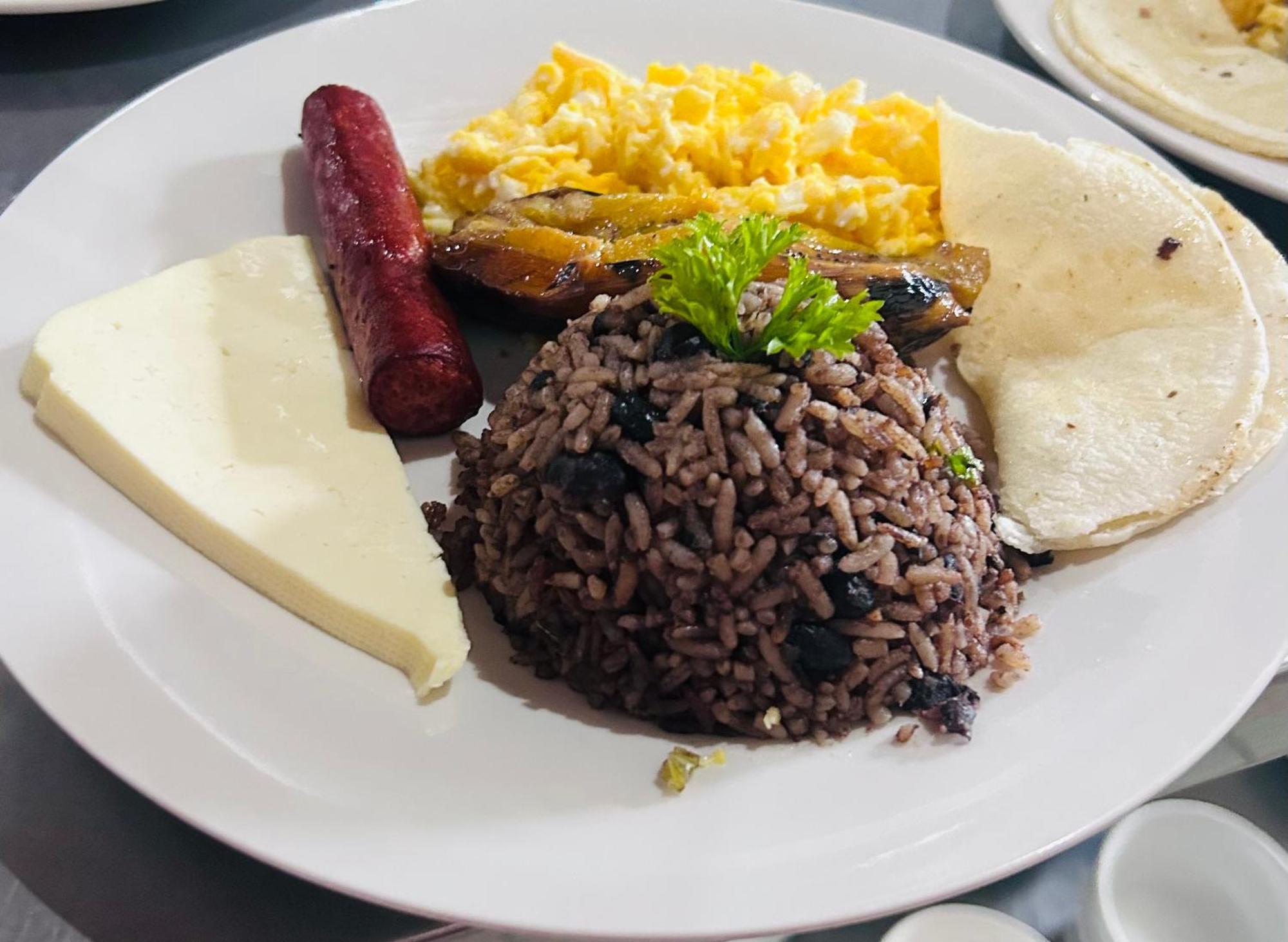 Chateau Arenal Hotel & Restaurante El Castillo Екстер'єр фото